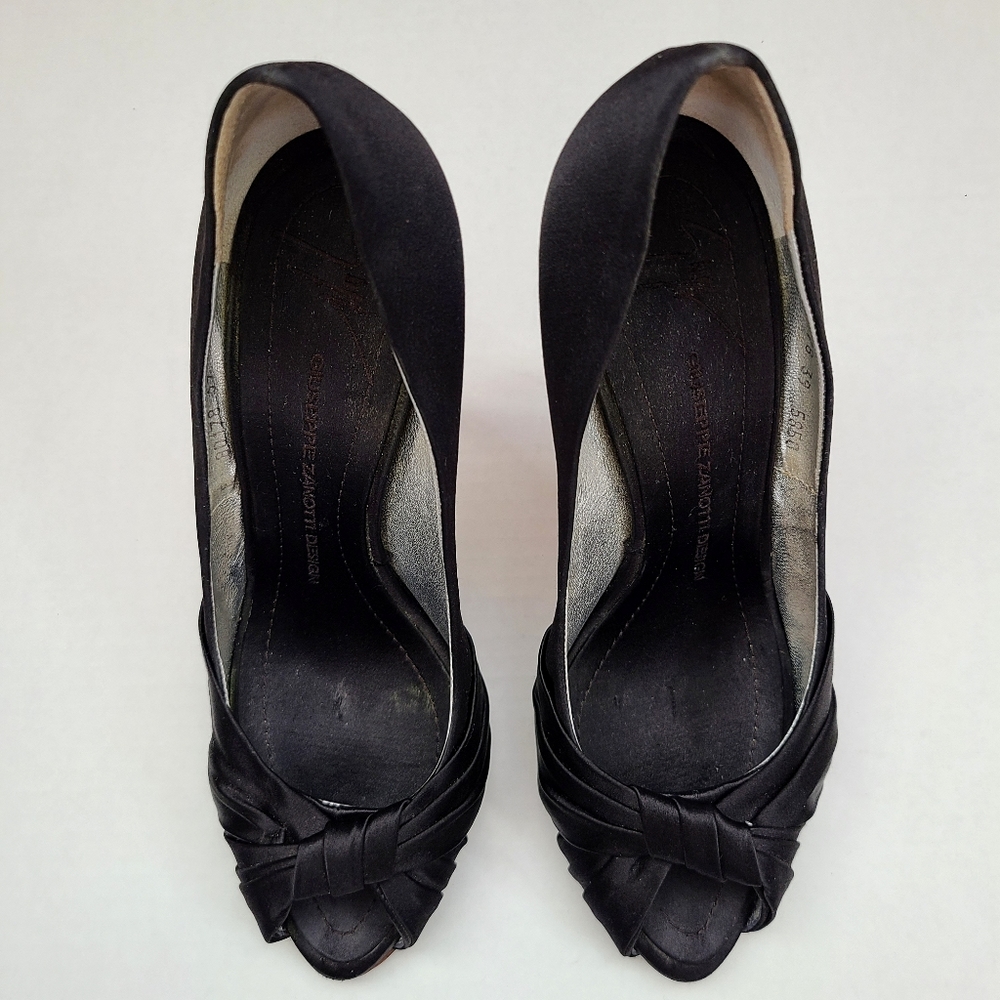 Giuseppe Zanotti Black Sandal - Picture 13 of 14